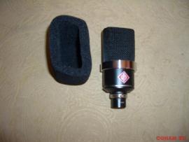 Микрофон  конденсаторный  NEUMANN   TLM - 102  .