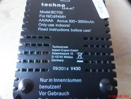 Зарядное устройство TechnoLine-BC-700.