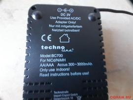 Зарядное устройство TechnoLine-BC-700.